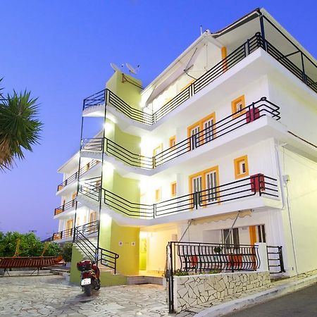 سامي Remezzo Apartments الغرفة الصورة